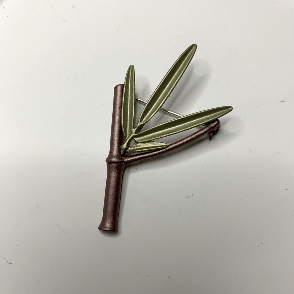 Bamboo brooch